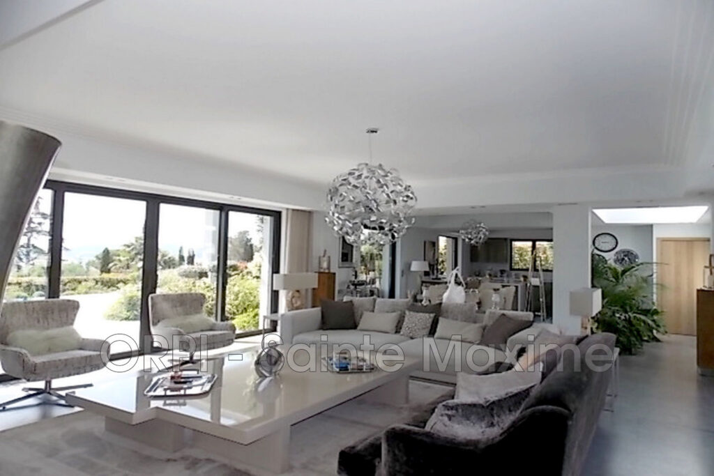 location villa 6 Pièce(s) – 6 pièces – 4 chambres – 150.00 m²