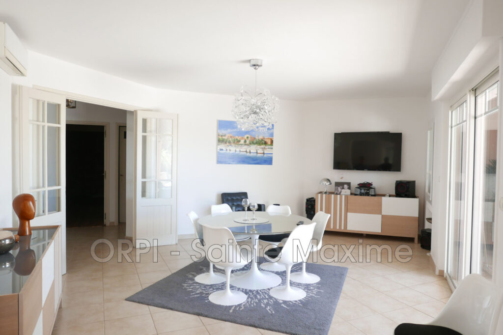 location villa 5 Pièce(s) – 5 pièces – 5 chambres – 296.00 m²