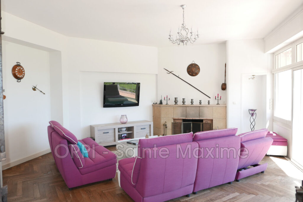 location villa 5 Pièce(s) – 5 pièces – 5 chambres – 296.00 m²