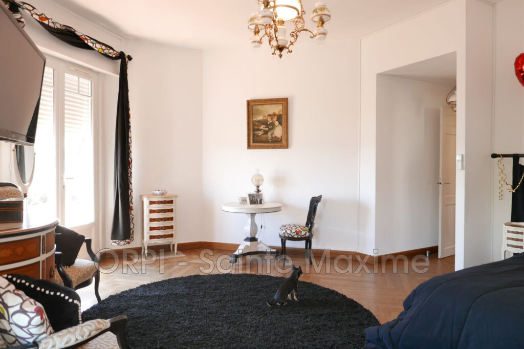 location villa 5 Pièce(s) – 5 pièces – 5 chambres – 296.00 m²