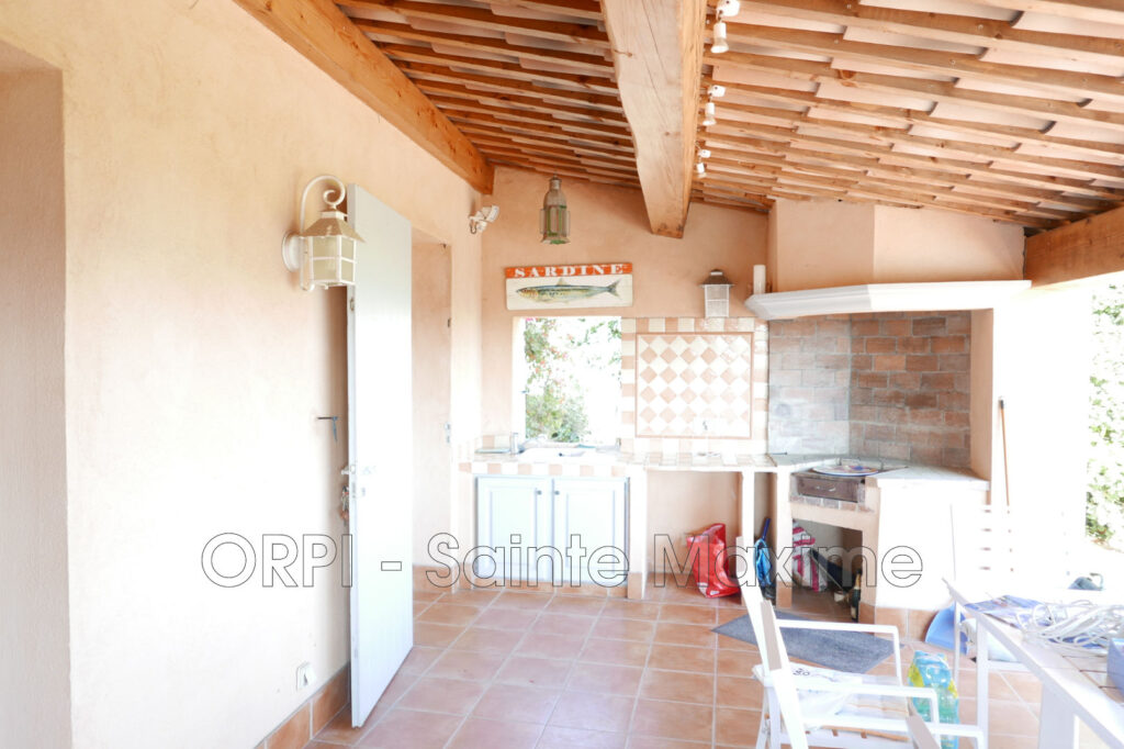 location villa provençale 6 Pièce(s) – 6 pièces – 5 chambres – 200.00 m²