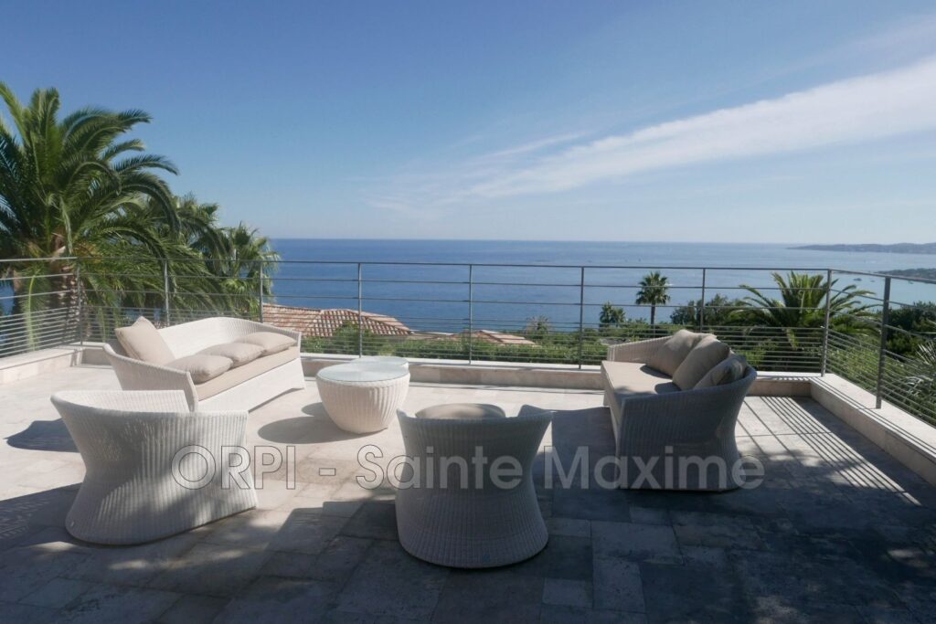 location maison contemporaine 7 Pièce(s) – 7 pièces – 5 chambres – 250.00 m²