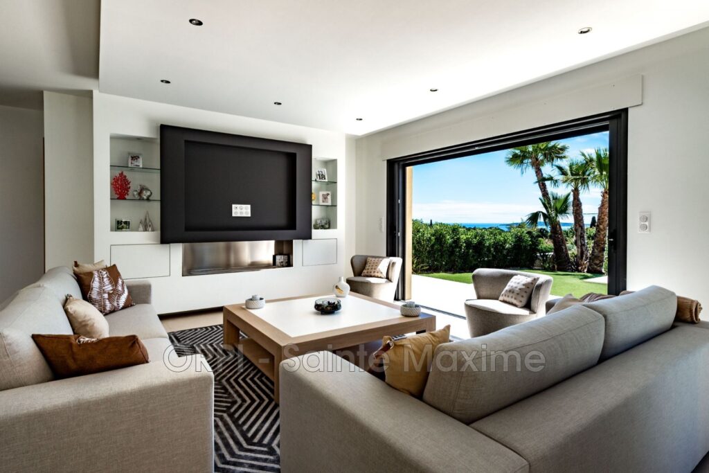 location maison contemporaine 5 Pièce(s) – 5 pièces – 4 chambres – 296.00 m²