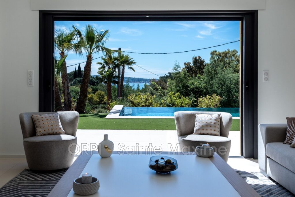 location maison contemporaine 5 Pièce(s) – 5 pièces – 4 chambres – 296.00 m²