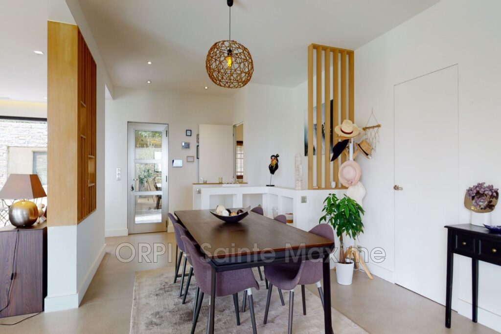 location maison contemporaine 5 Pièce(s) – 5 pièces – 4 chambres – 175.00 m²