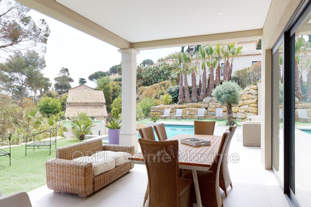 location maison contemporaine 5 Pièce(s) – 5 pièces – 4 chambres – 175.00 m²