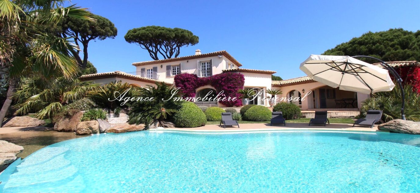 location villa provençale 6 Pièce(s) – 6 pièces – 5 chambres – 220.00 m²