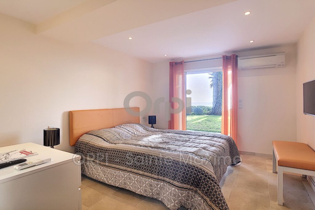 location maison contemporaine 7 Pièce(s) – 7 pièces – 5 chambres – 250.00 m²