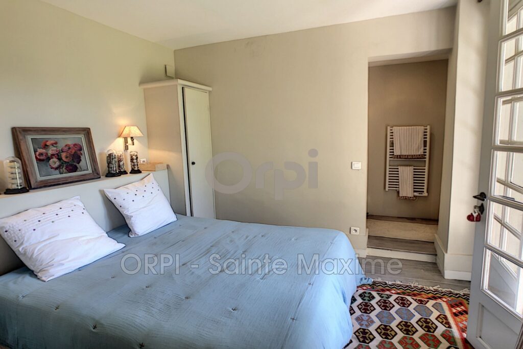 location villa 6 Pièce(s) – 6 pièces – 6 chambres – 260.00 m²