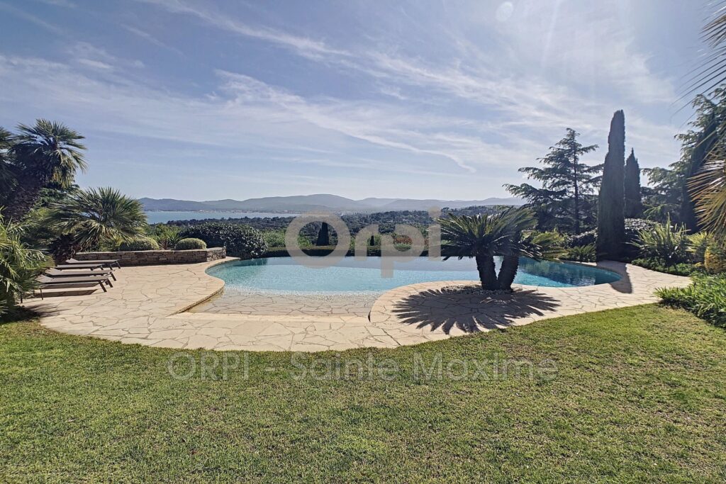 location villa 6 Pièce(s) – 6 pièces – 6 chambres – 260.00 m²