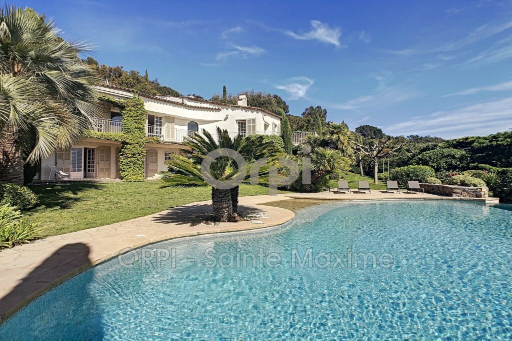 location villa 6 Pièce(s) – 6 pièces – 6 chambres – 260.00 m²