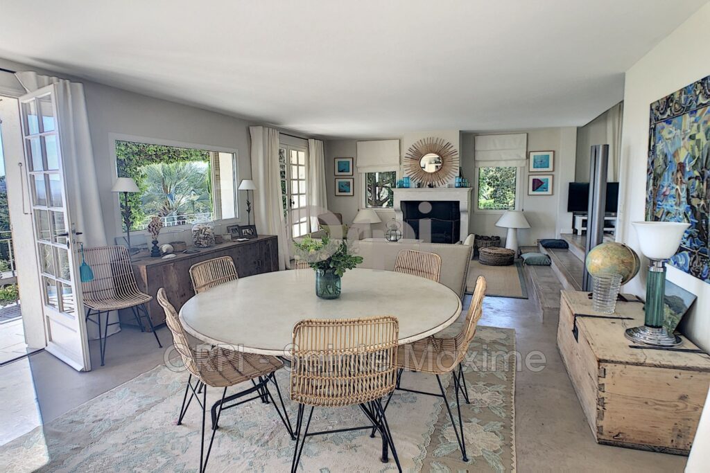 location villa 6 Pièce(s) – 6 pièces – 6 chambres – 260.00 m²