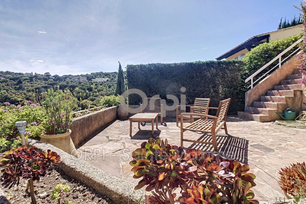 location mas 3 Pièce(s) – 3 pièces – 2 chambres – 75.00 m²