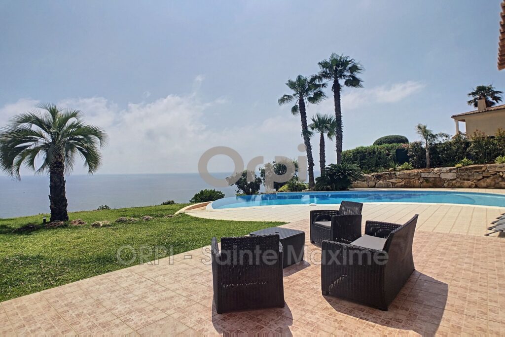 location villa provençale 6 Pièce(s) – 6 pièces – 5 chambres – 220.00 m²