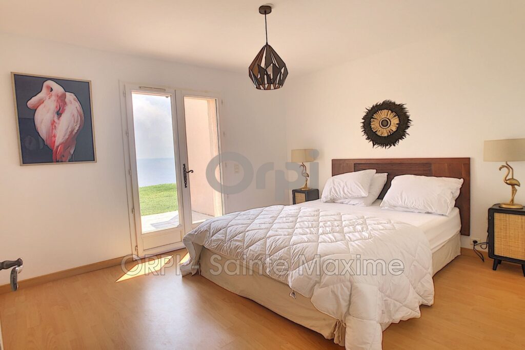 location villa provençale 6 Pièce(s) – 6 pièces – 5 chambres – 220.00 m²
