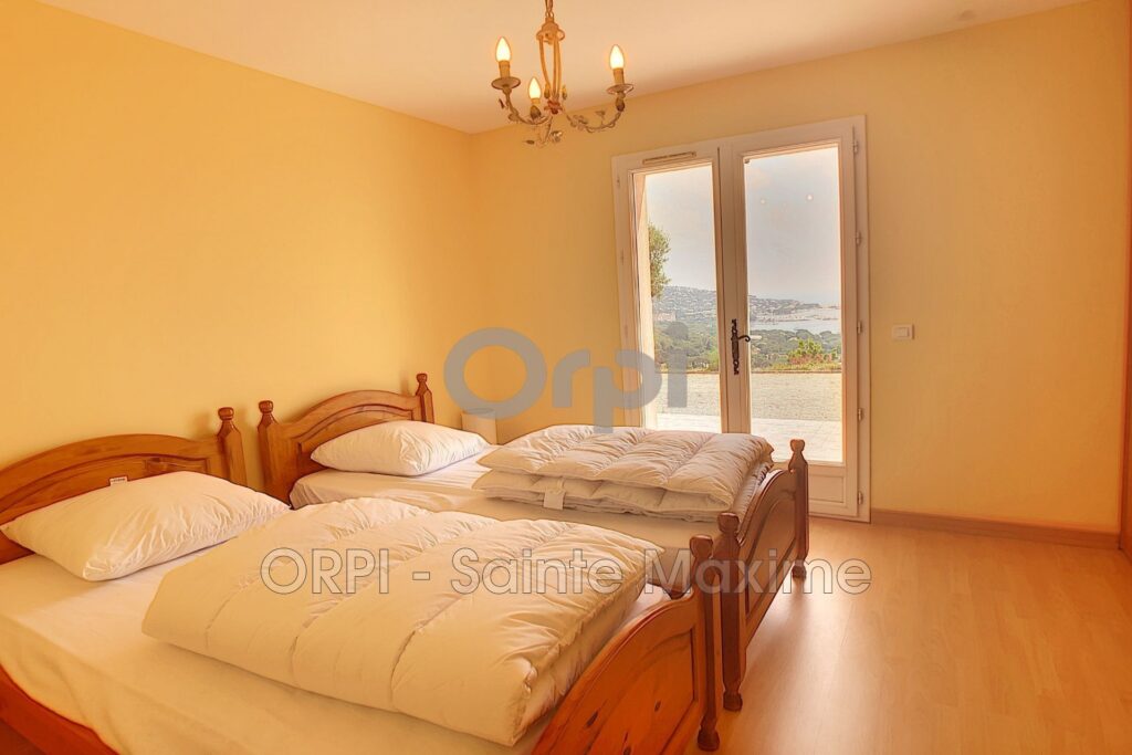 location villa provençale 6 Pièce(s) – 6 pièces – 5 chambres – 220.00 m²