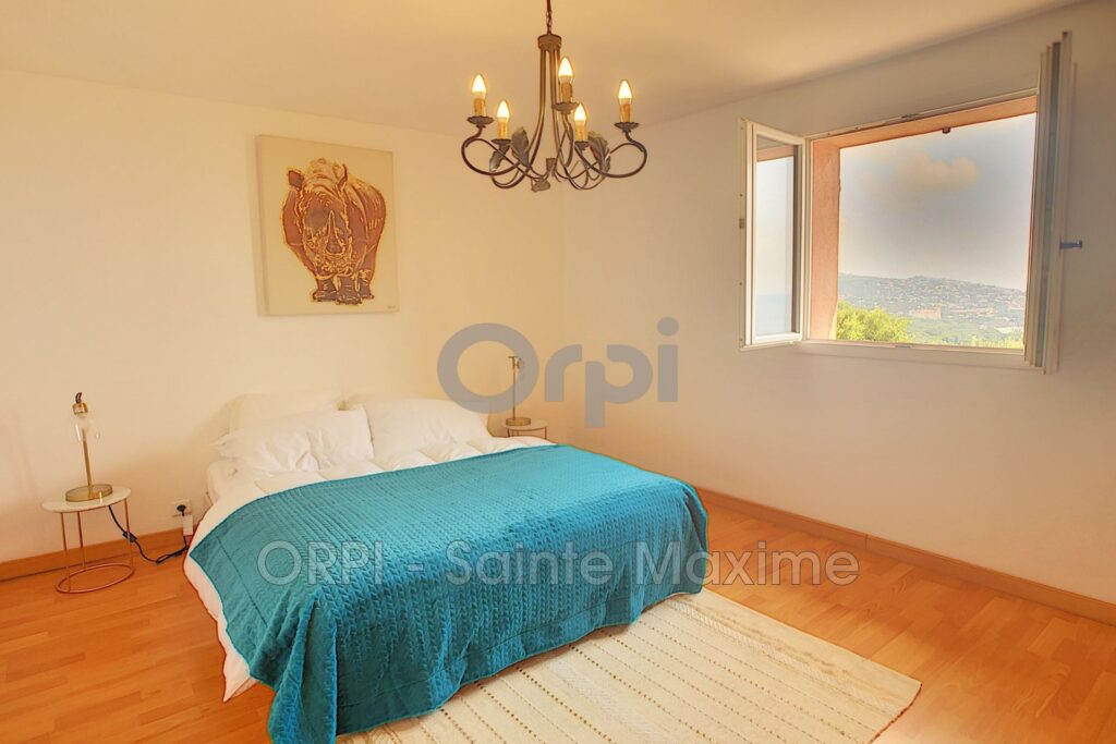 location villa provençale 6 Pièce(s) – 6 pièces – 5 chambres – 220.00 m²