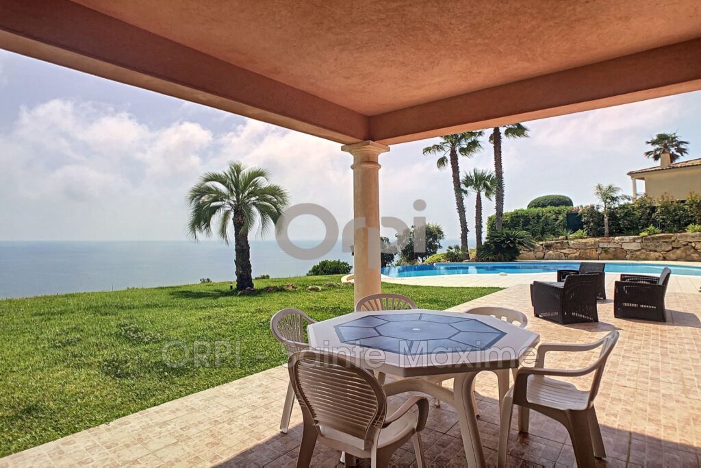 location villa provençale 6 Pièce(s) – 6 pièces – 5 chambres – 220.00 m²