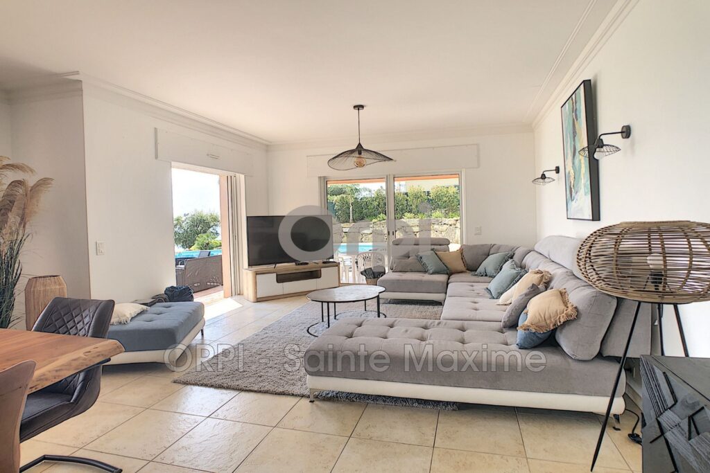 location villa provençale 6 Pièce(s) – 6 pièces – 5 chambres – 220.00 m²