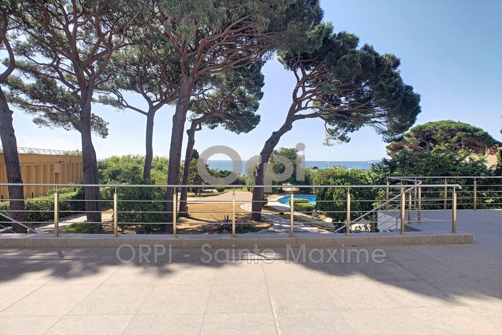 location villa 8 Pièce(s) – 8 pièces – 6 chambres – 400.00 m²