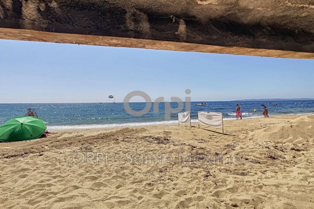 location villa 8 Pièce(s) – 8 pièces – 6 chambres – 400.00 m²