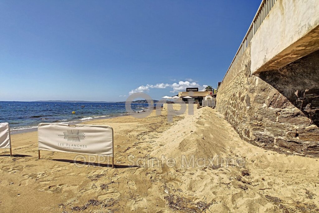 location villa 8 Pièce(s) – 8 pièces – 6 chambres – 400.00 m²