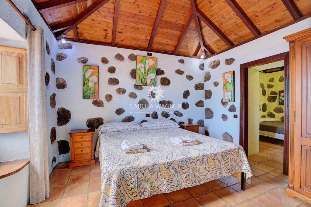 vente Gîtes 6 Pièce(s) – 6 pièces – 4 chambres – 166.00 m²