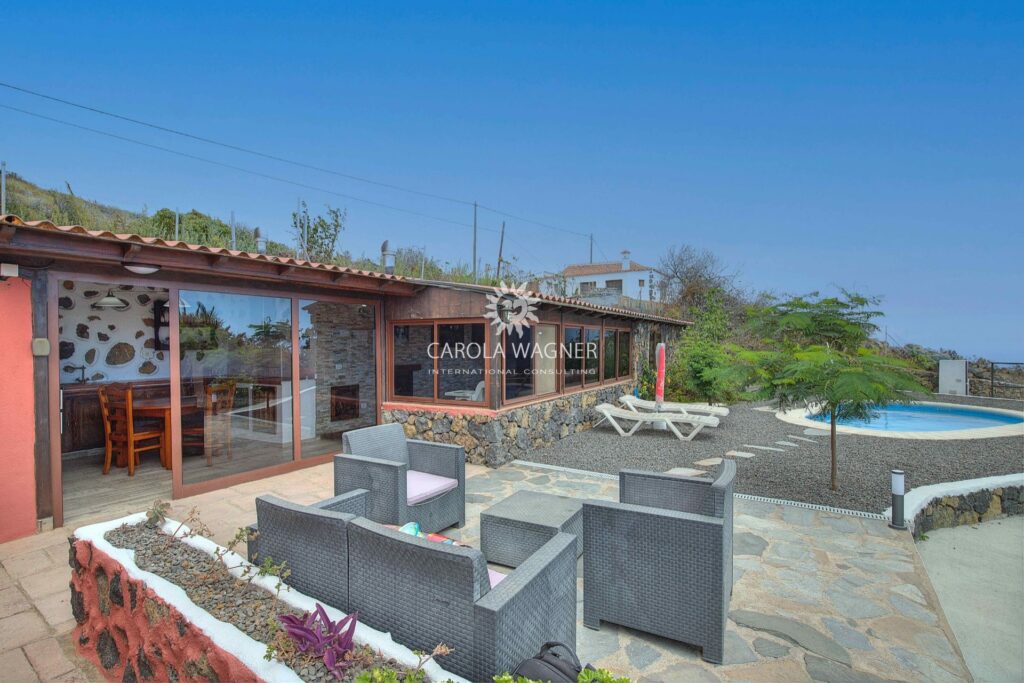 vente Gîtes 6 Pièce(s) – 6 pièces – 4 chambres – 166.00 m²