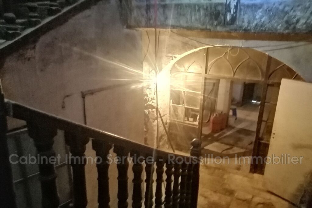 vente maison de village 12 Pièce(s) – 12 pièces – 2 chambres – 300.00 m²