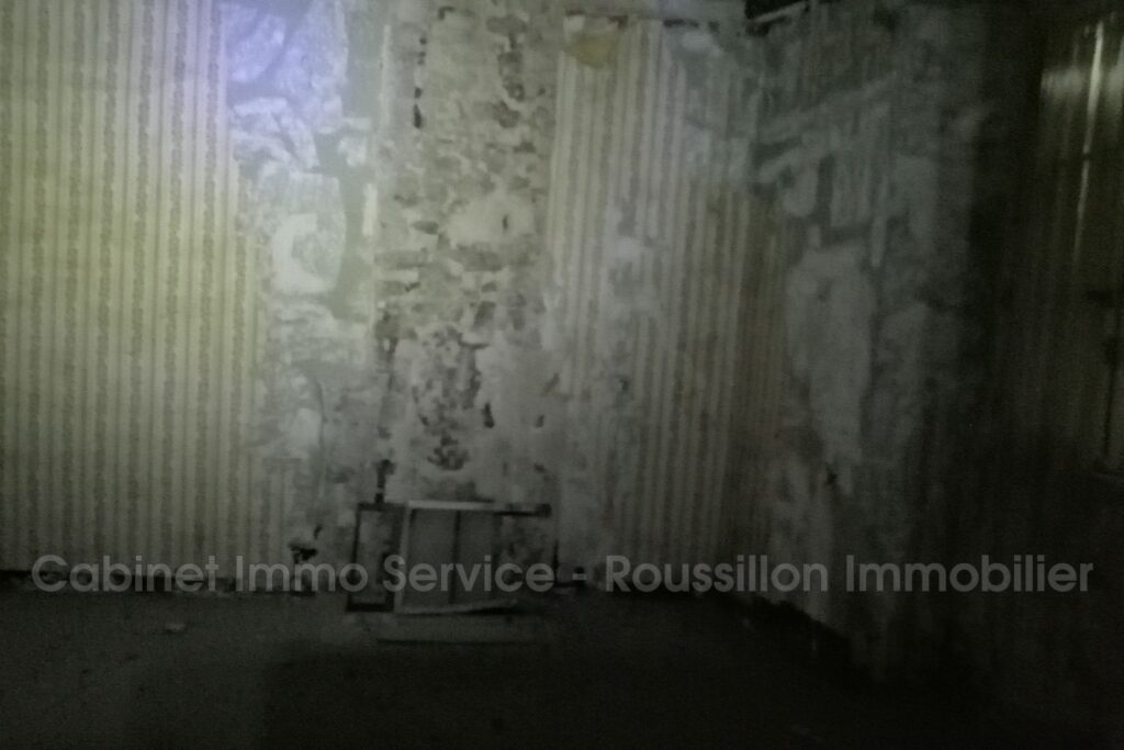 vente maison de village 12 Pièce(s) – 12 pièces – 2 chambres – 300.00 m²