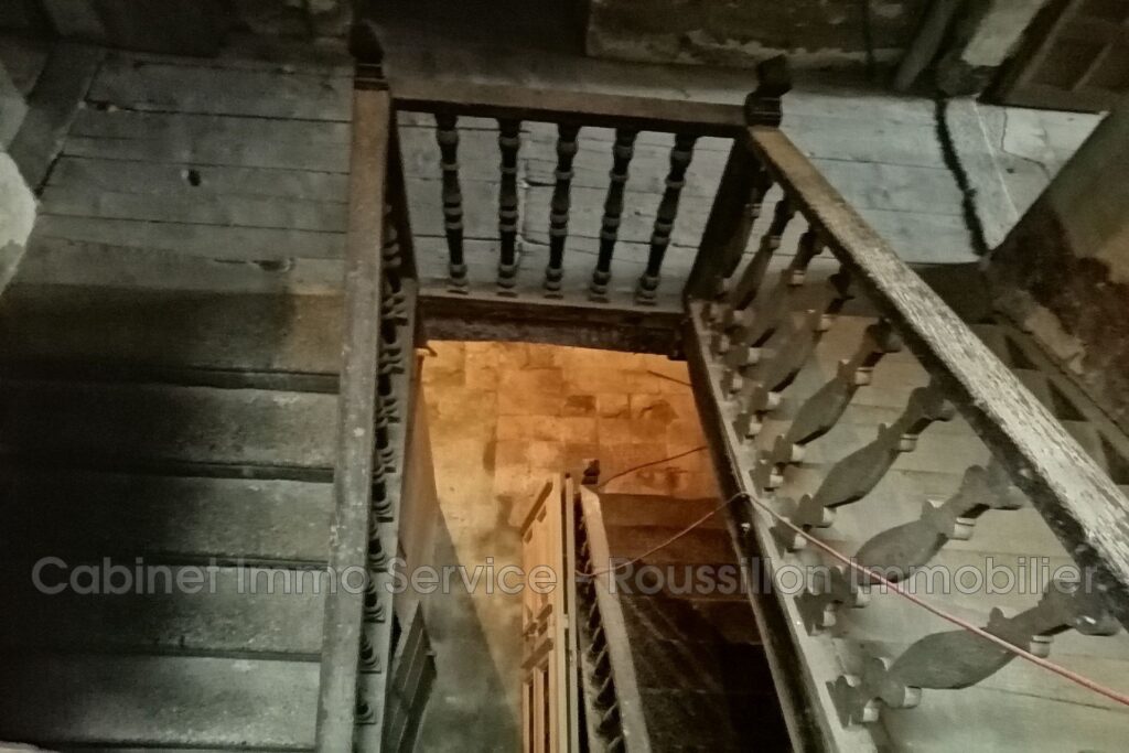 vente maison de village 12 Pièce(s) – 12 pièces – 2 chambres – 300.00 m²