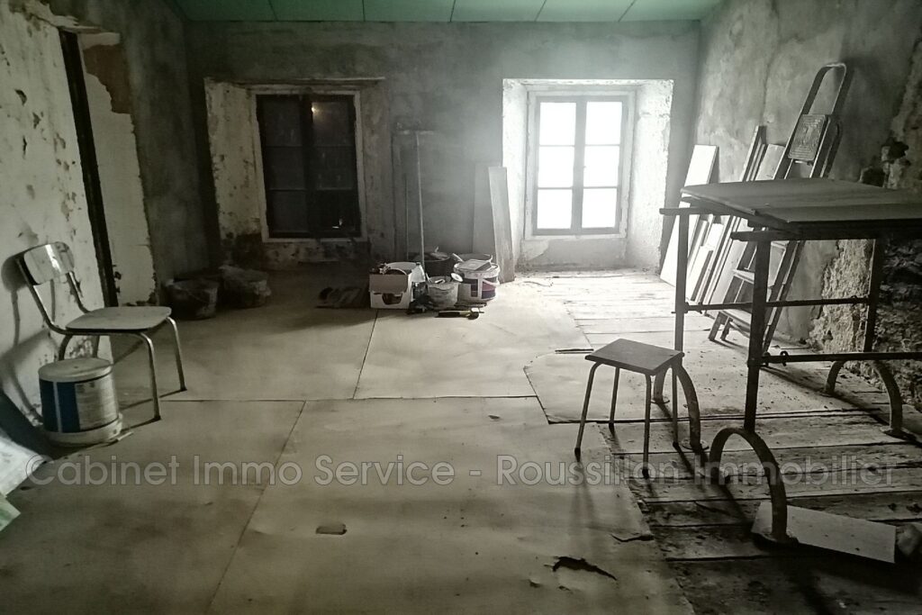 vente maison de village 12 Pièce(s) – 12 pièces – 2 chambres – 300.00 m²