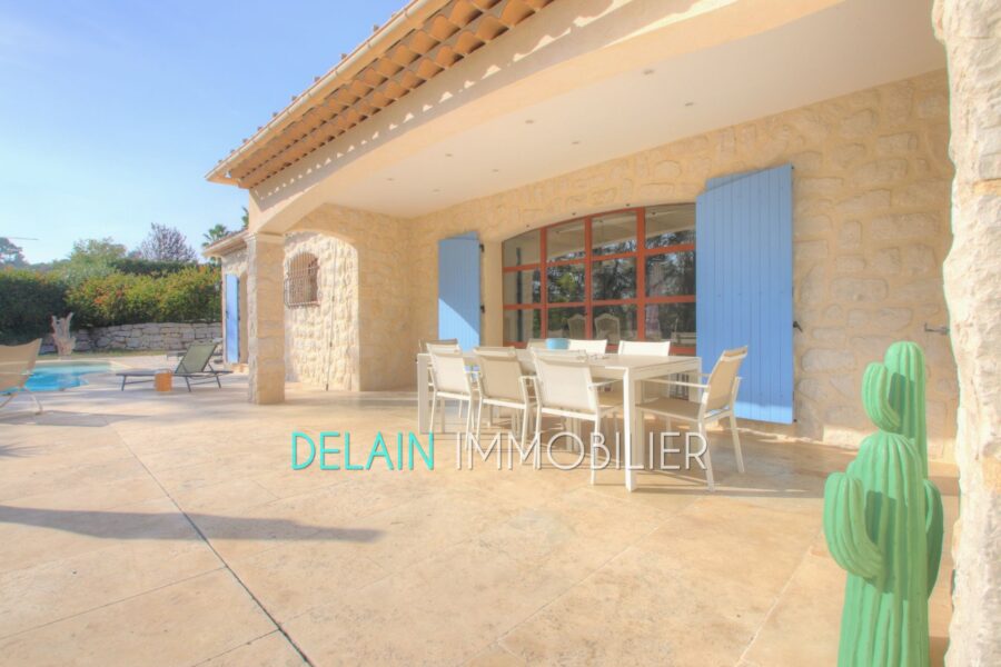 Maison à vendre à Roquefort-les-pins