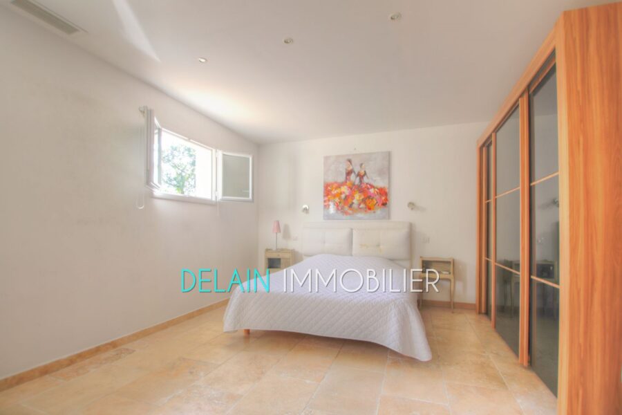 Maison à vendre à Roquefort-les-pins