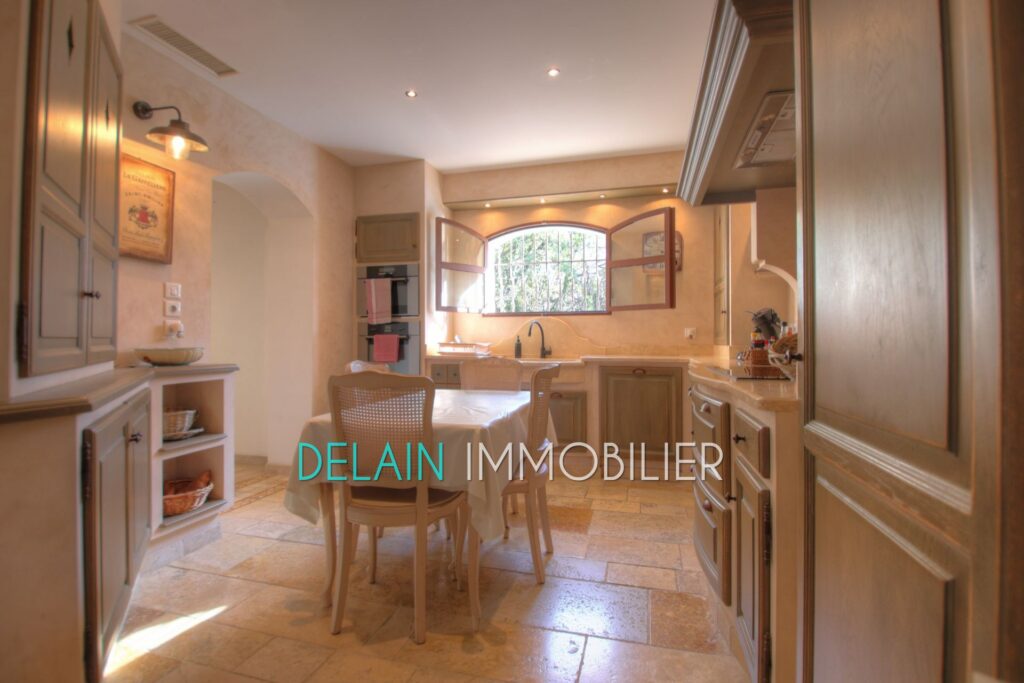 vente villa provençale 4 Pièce(s) – 4 pièces – 3 chambres – 150.00 m²