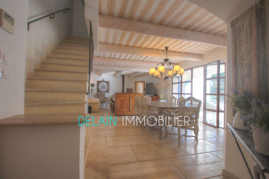 Maison à vendre à Roquefort-les-pins