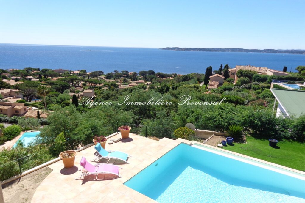 location villa 5 Pièce(s) – 5 pièces – 4 chambres – 160.00 m²