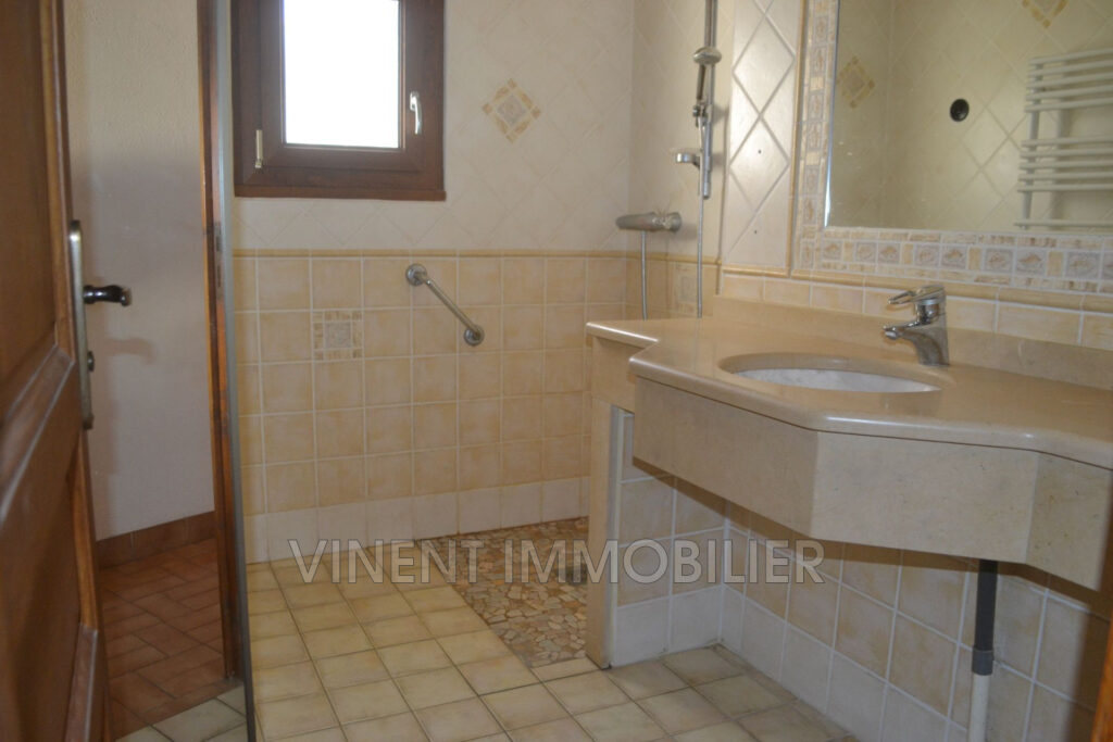 vente villa 7 Pièce(s) – 7 pièces – 6 chambres – 150.00 m²