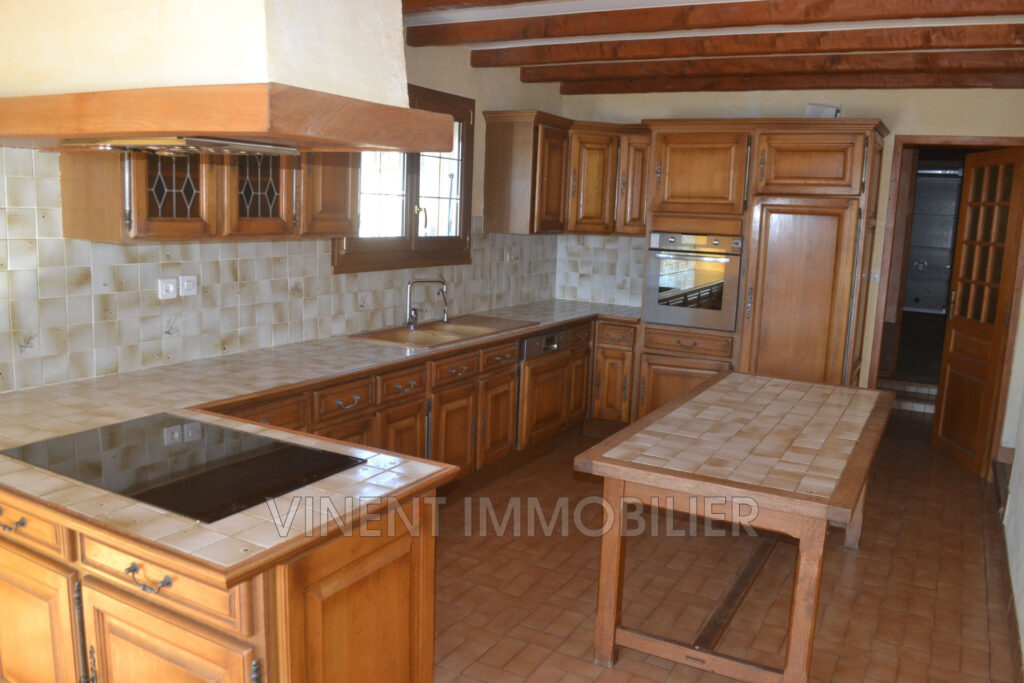 vente villa 7 Pièce(s) – 7 pièces – 6 chambres – 150.00 m²