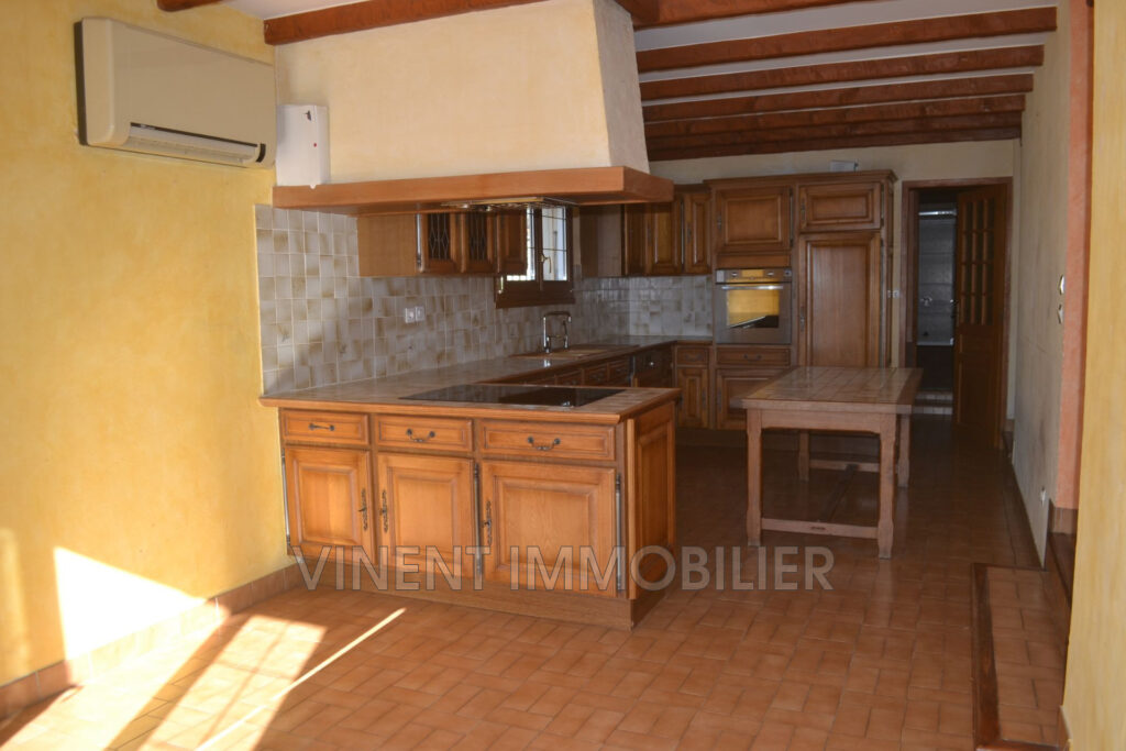 vente villa 7 Pièce(s) – 7 pièces – 6 chambres – 150.00 m²