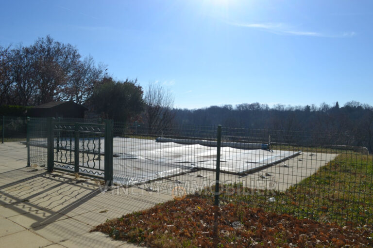 vente villa 7 Pièce(s) – 7 pièces – 6 chambres – 150.00 m²