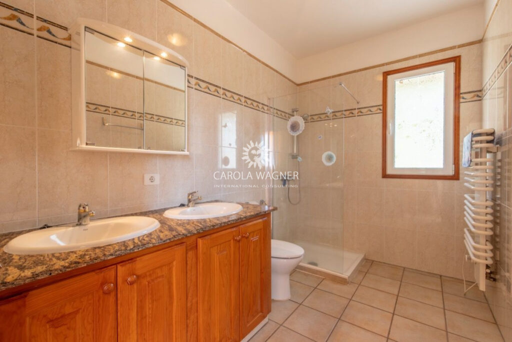 vente villa 4 Pièce(s) – 4 pièces – 2 chambres – 168.00 m²