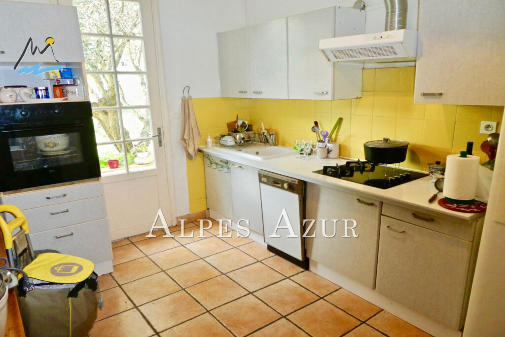 vente maison 6 Pièce(s) – 6 pièces – 4 chambres – 190.94 m²