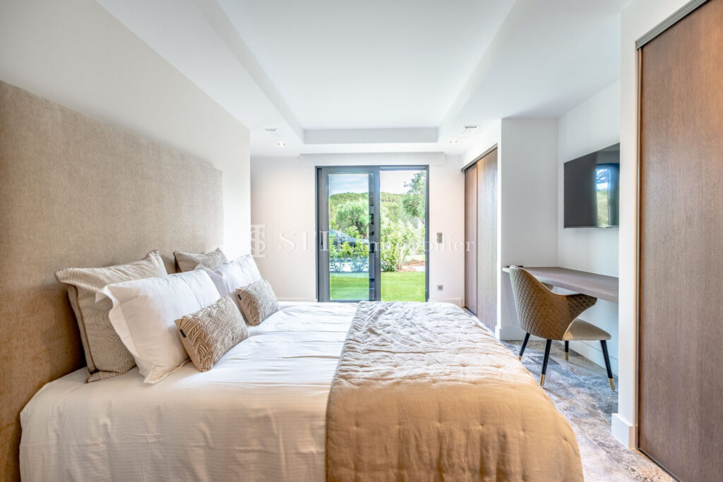 location villa 6 Pièce(s) – 6 pièces – 5 chambres – 290.00 m²