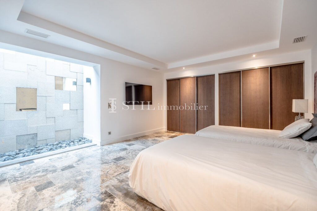 location villa 6 Pièce(s) – 6 pièces – 5 chambres – 290.00 m²