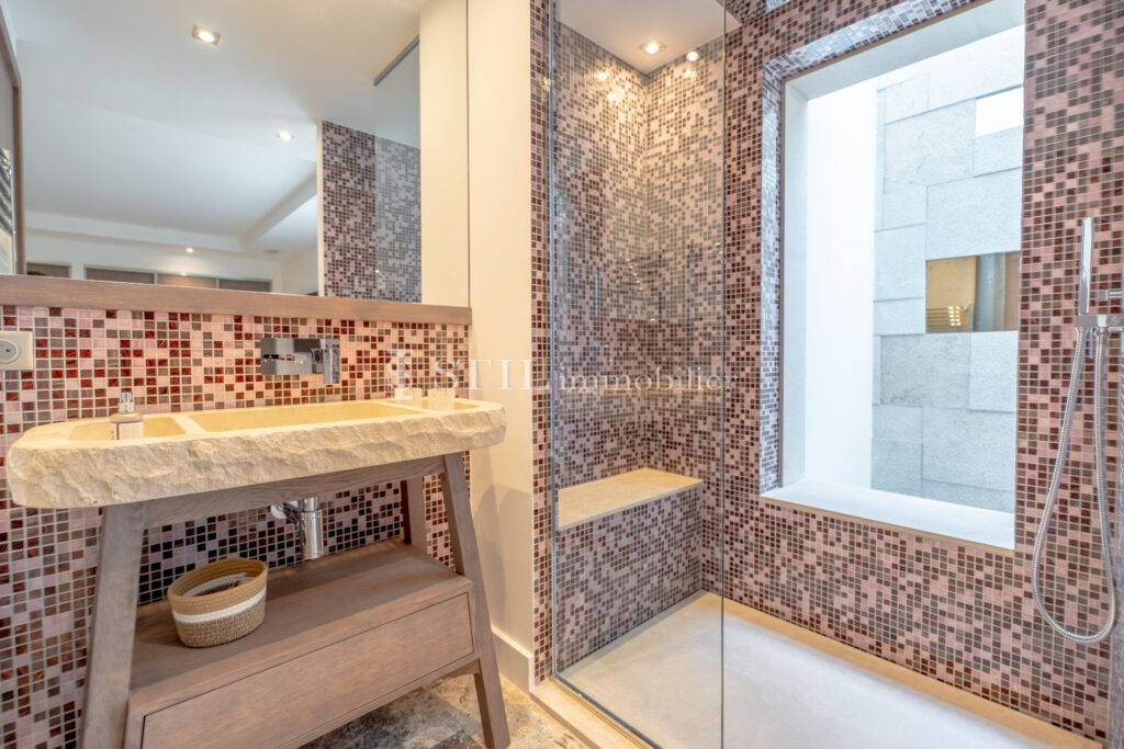 location villa 6 Pièce(s) – 6 pièces – 5 chambres – 290.00 m²