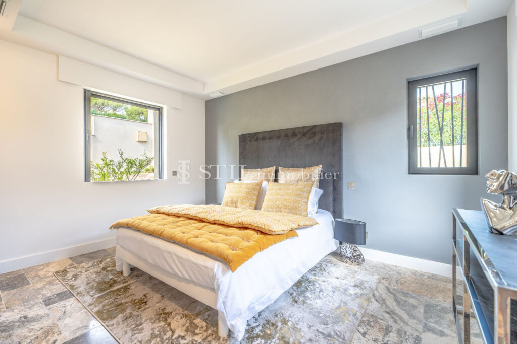 location villa 6 Pièce(s) – 6 pièces – 5 chambres – 290.00 m²