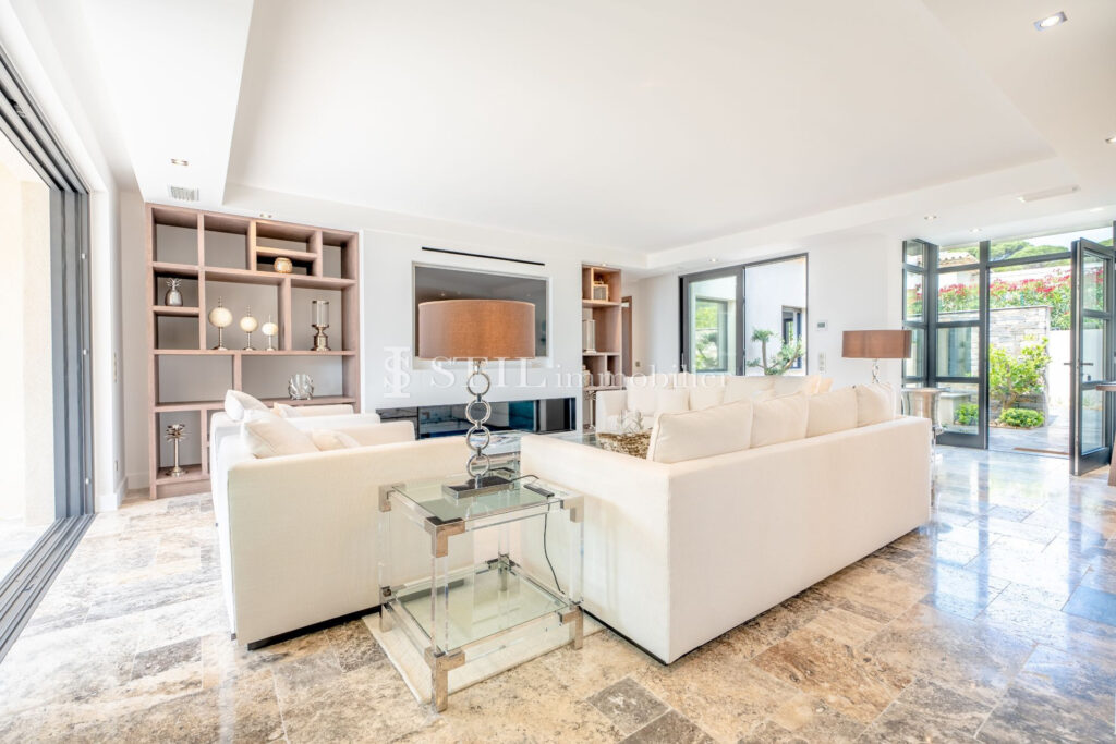 location villa 6 Pièce(s) – 6 pièces – 5 chambres – 290.00 m²