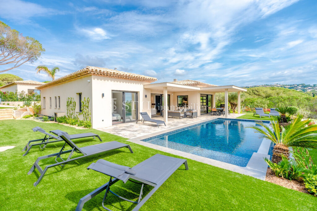 location villa 6 Pièce(s) – 6 pièces – 5 chambres – 290.00 m²