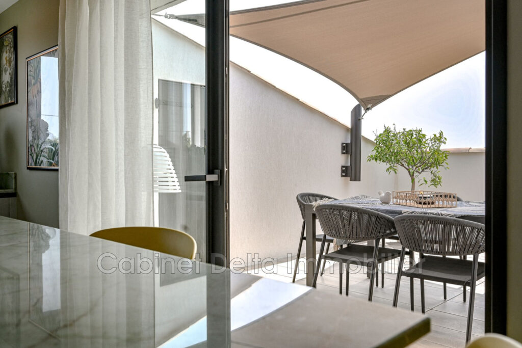 SANARY Appartement récent en toit terrasse – 4 pièces – 3 chambres – 120.00 m²